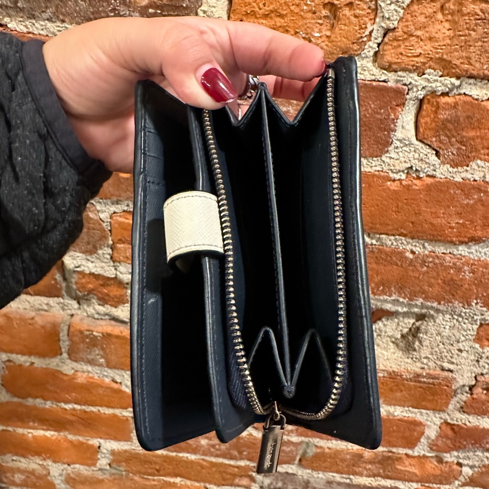 Kate Spade Wallet - Picture 4 of 6